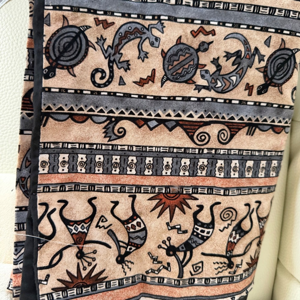 Vintage Southwestern Woven Tapestry Kokopelli Gecko Desert Table Runner 49x35 - Picture 7 of 7